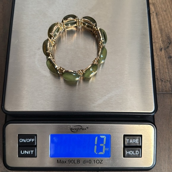 Estate Vintage-Inspired Green Stone and Gold Bracelet Lot C23 - Picture 6 of 6